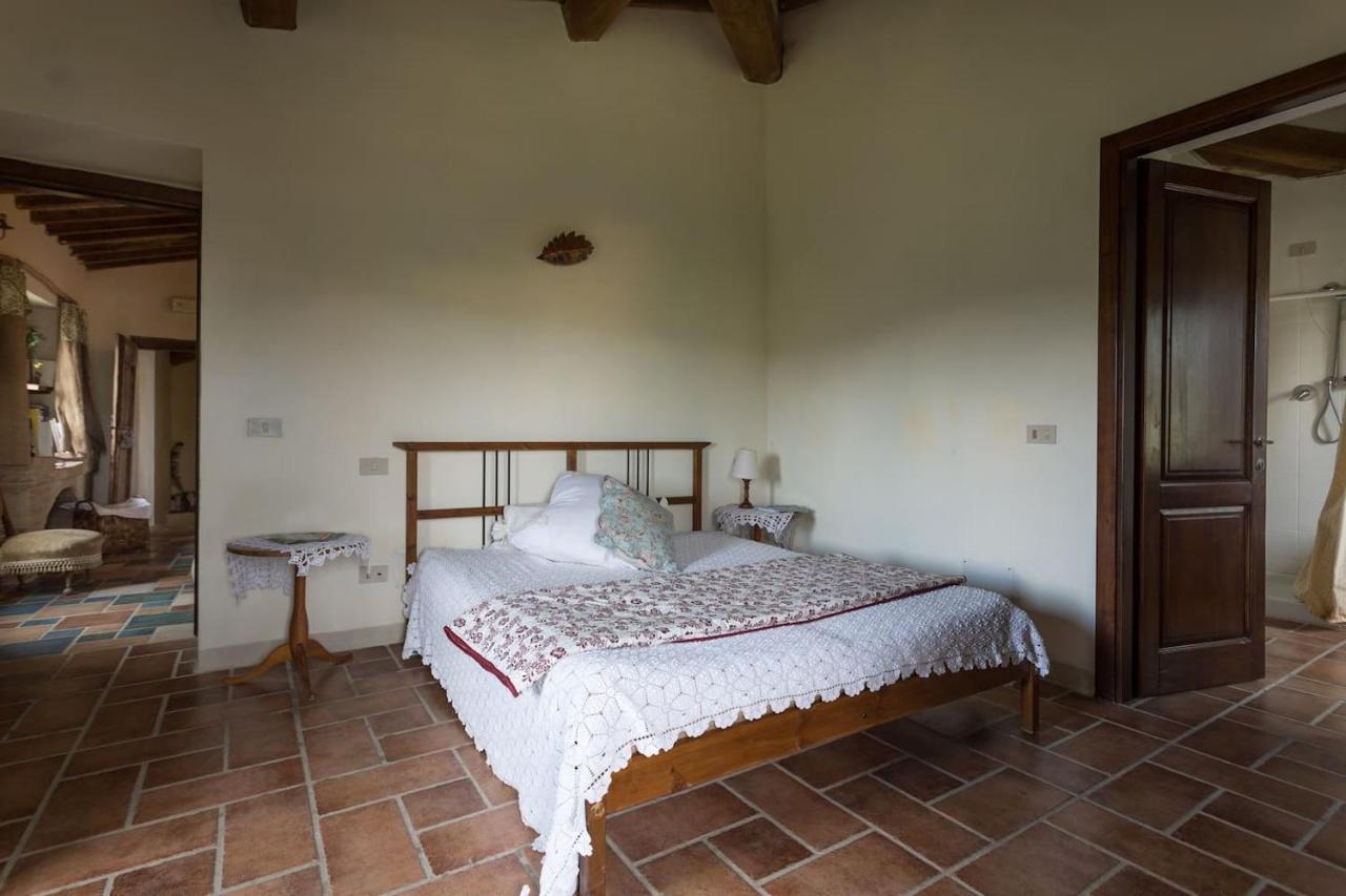 Agriturismo Il Poggio Degli Scoiattoli Perugia Exterior photo