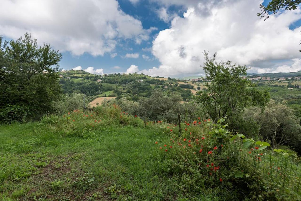 Agriturismo Il Poggio Degli Scoiattoli Perugia Exterior photo