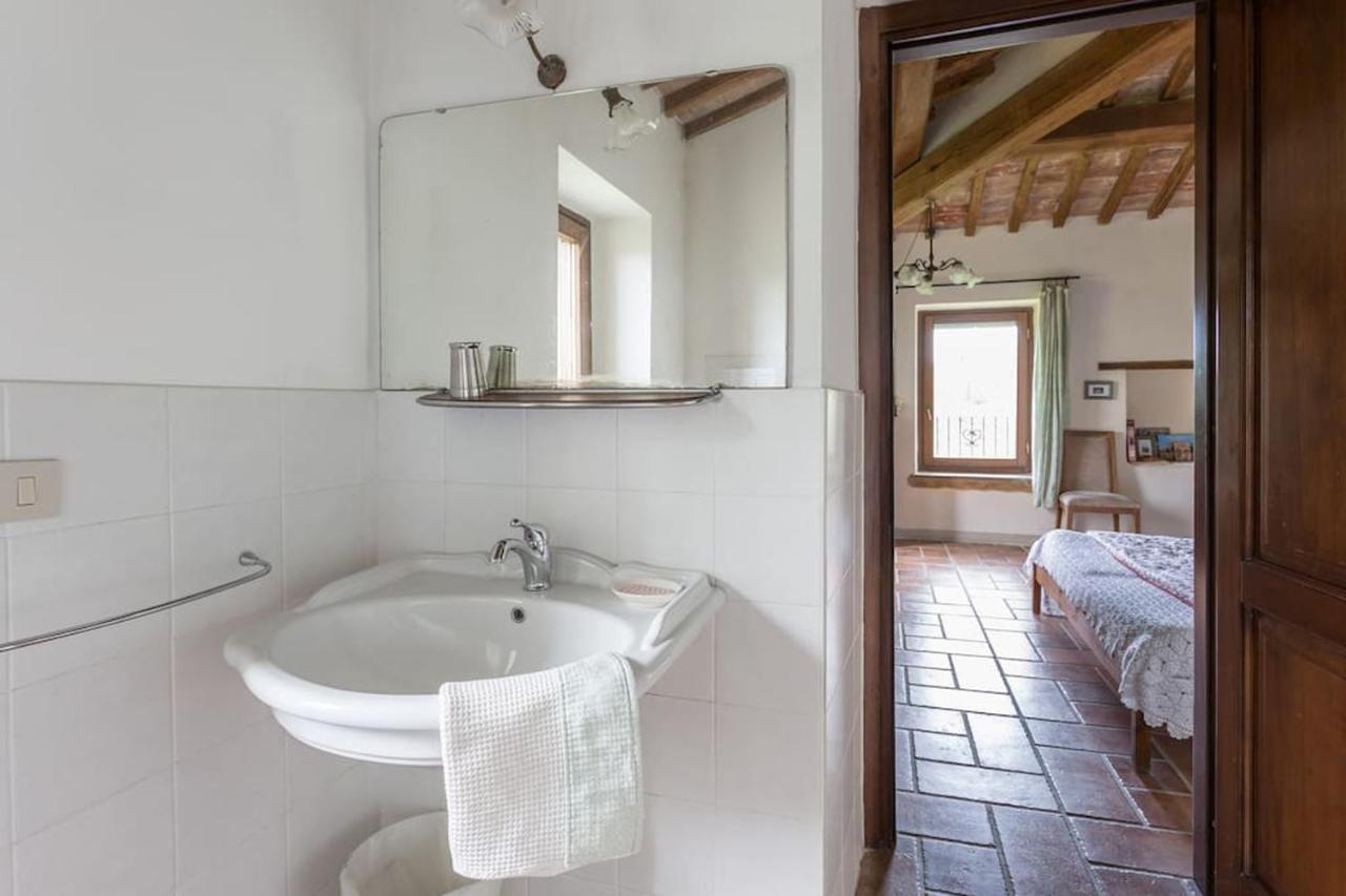 Agriturismo Il Poggio Degli Scoiattoli Perugia Exterior photo