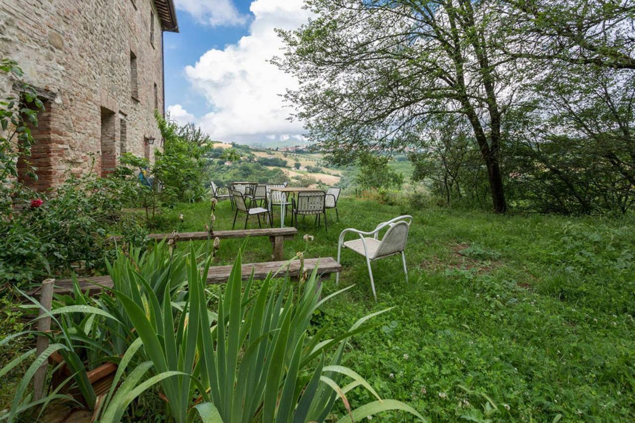 Agriturismo Il Poggio Degli Scoiattoli Perugia Exterior photo
