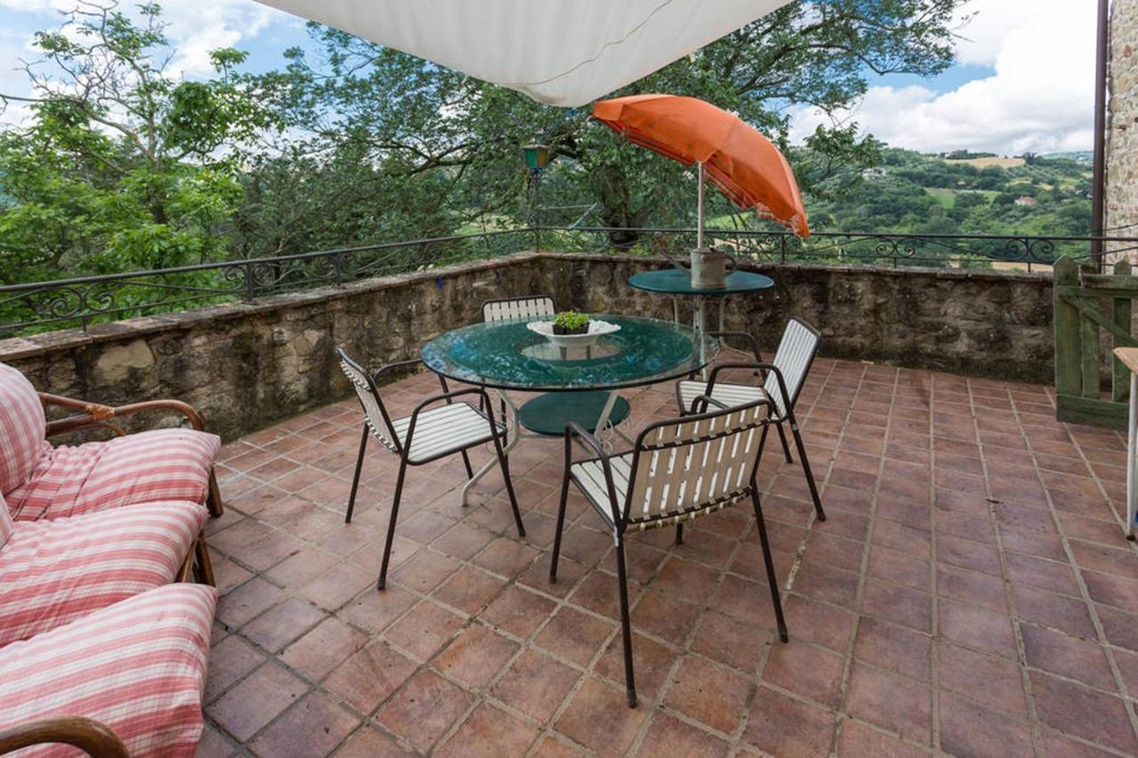 Agriturismo Il Poggio Degli Scoiattoli Perugia Exterior photo